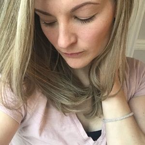 Meet your Posher, Angela